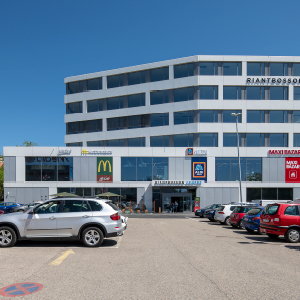 Riantbosson Centre