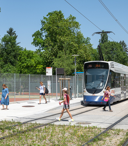 Tram de Saint-Julien